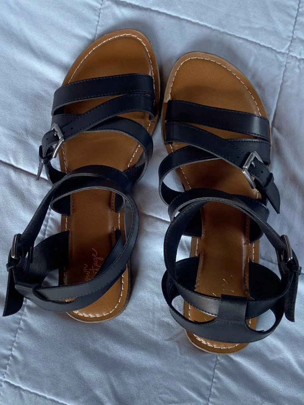 Like New Crown Vintage Black Sandals 9.5